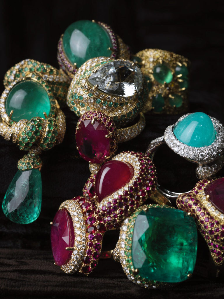 Alta gioielleria Made in Italy - anelli - oro bianco - oro giallo - diamanti - smeraldi - rubini