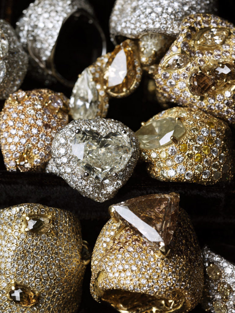 Alta gioielleria Made in Italy - anelli - oro bianco - oro giallo - diamanti - fancy diamonds